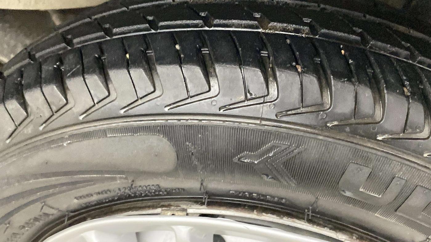 2017 Tata Tiago XM PETROL, Petrol, Manual, 46,900 km, Right Rear Tyre Tread