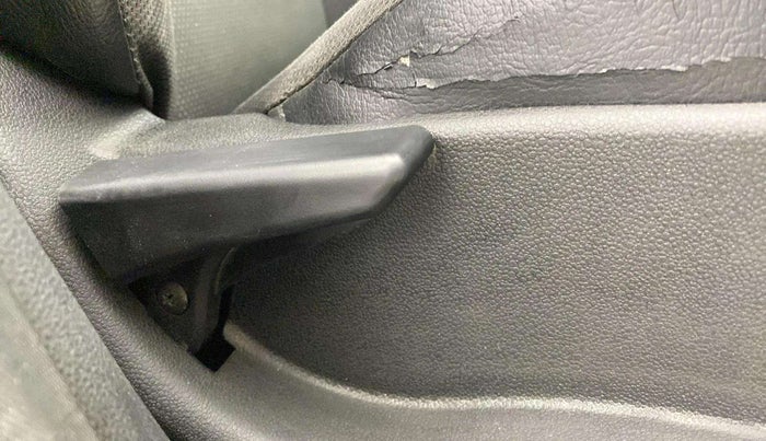 2017 Tata Tiago XM PETROL, Petrol, Manual, 46,900 km, Driver Side Adjustment Panel