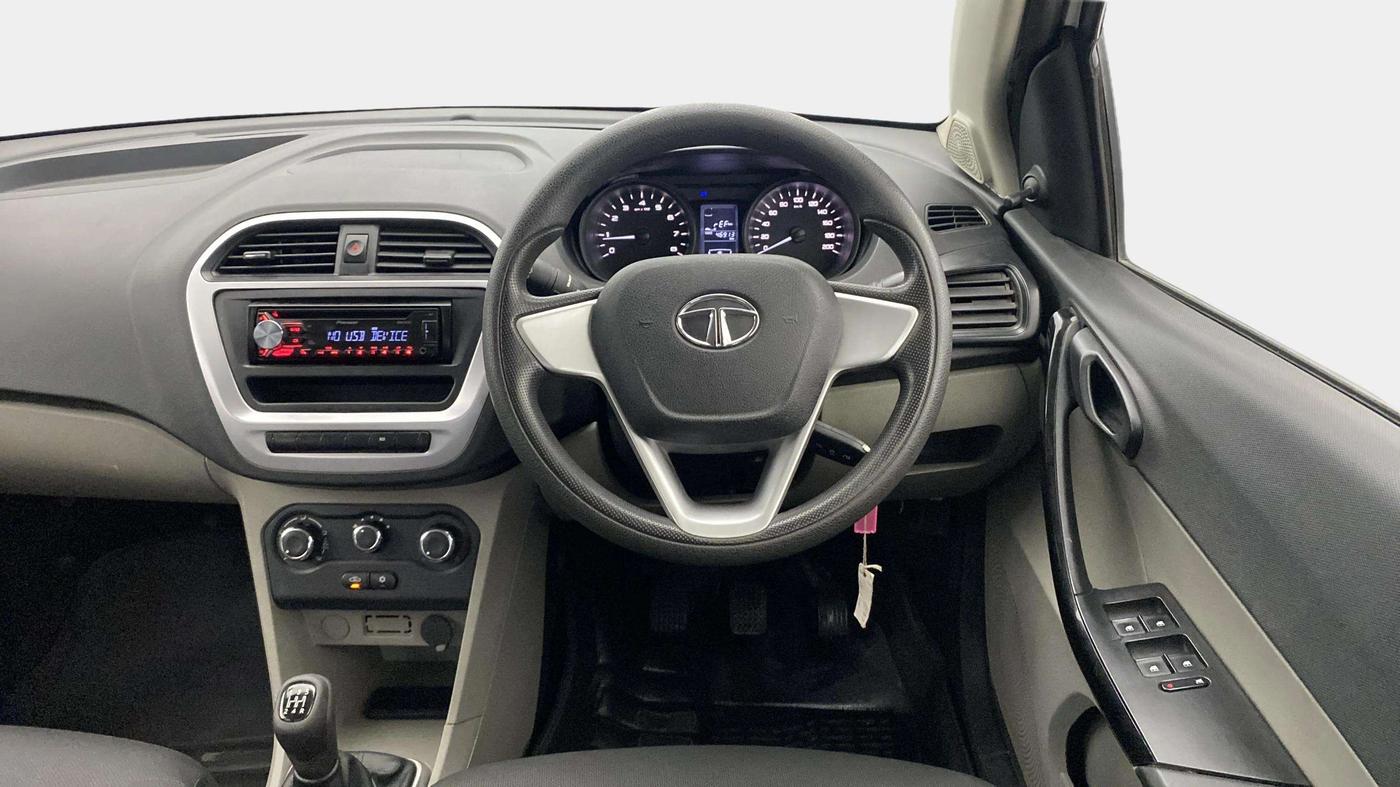 2017 Tata Tiago XM PETROL, Petrol, Manual, 46,900 km, Steering Wheel Close Up