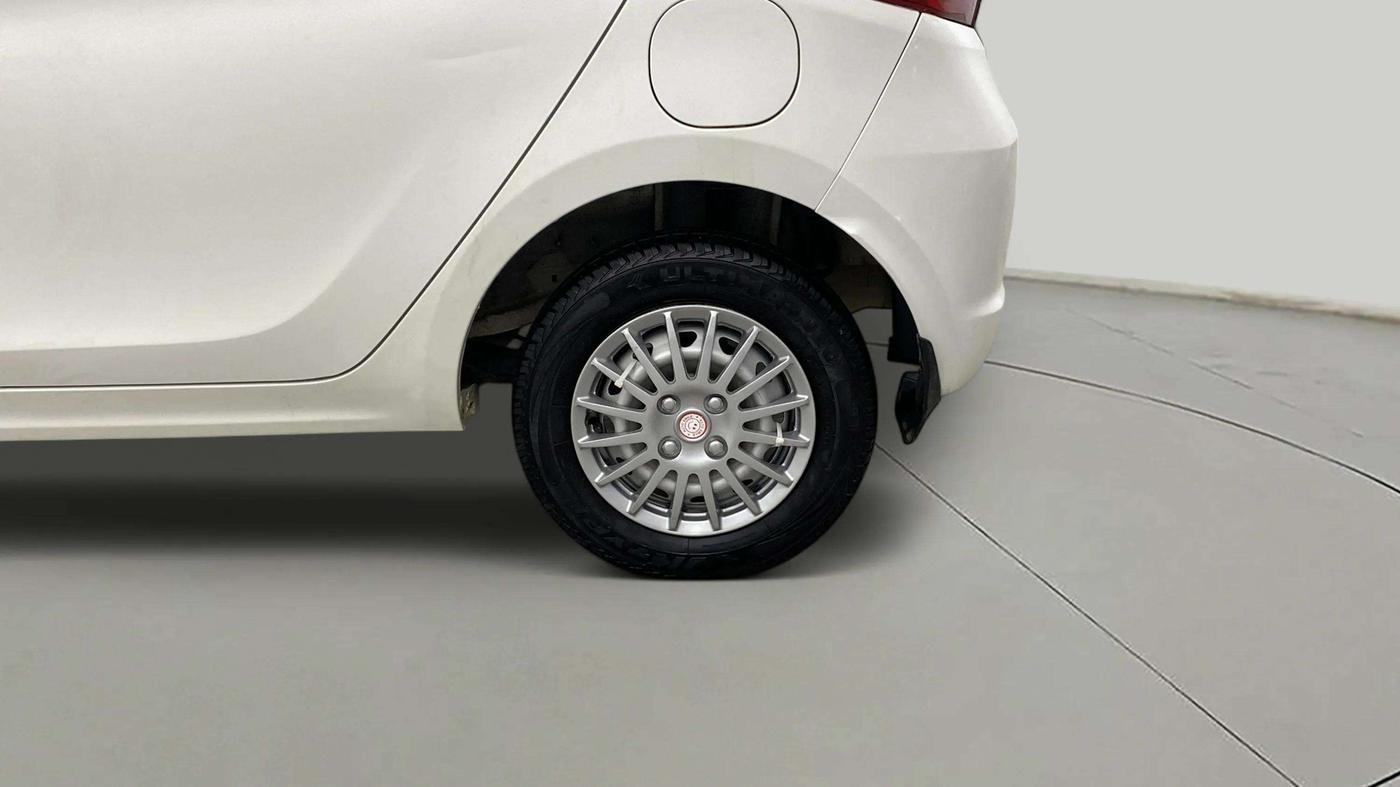 2017 Tata Tiago XM PETROL, Petrol, Manual, 46,900 km, Left Rear Wheel