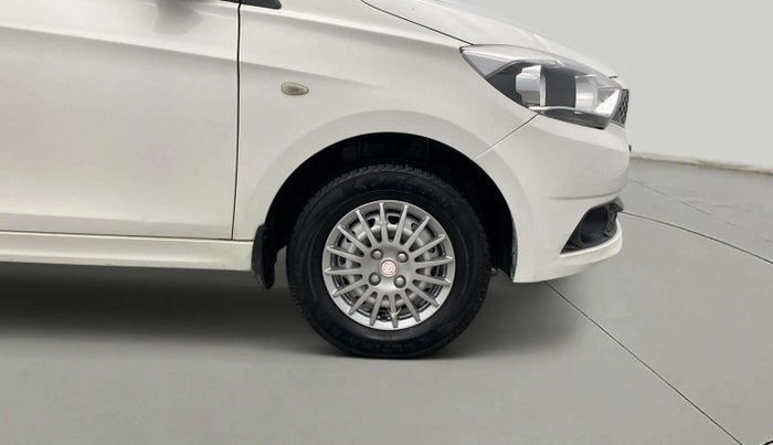 2017 Tata Tiago XM PETROL, Petrol, Manual, 46,900 km, Right Front Wheel