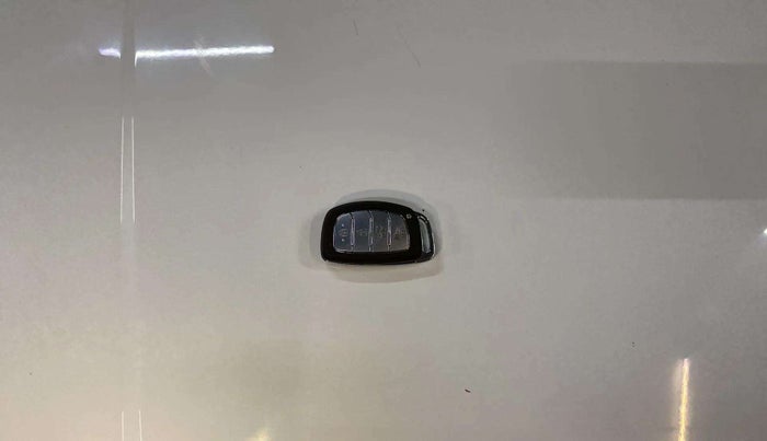 2021 Hyundai NEW I20 ASTA (O) 1.0 TURBO GDI DCT, Petrol, Automatic, 4,118 km, Key Close Up