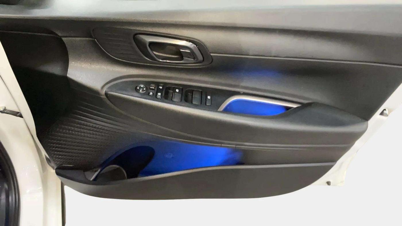 2021 Hyundai NEW I20 ASTA (O) 1.0 TURBO GDI DCT, Petrol, Automatic, 4,118 km, Driver Side Door Panels Control