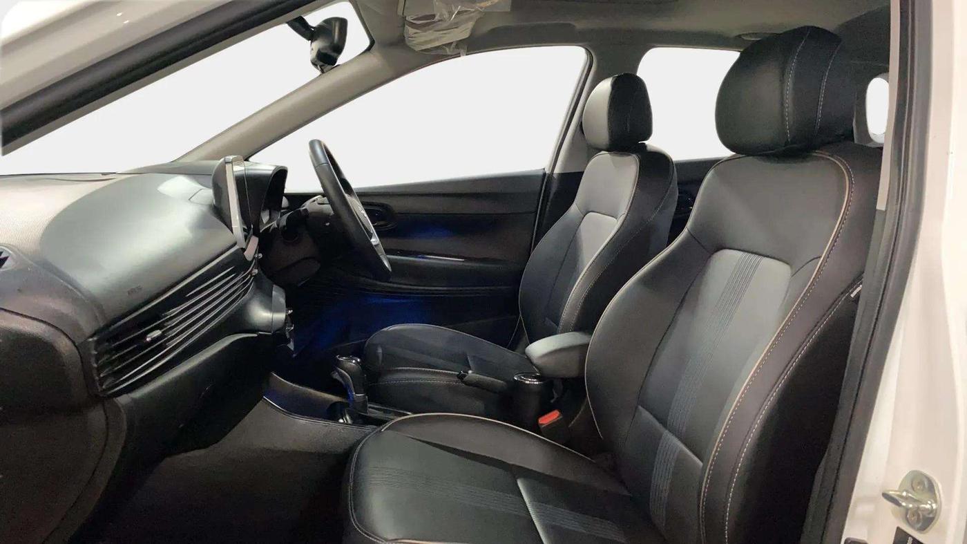 2021 Hyundai NEW I20 ASTA (O) 1.0 TURBO GDI DCT, Petrol, Automatic, 4,118 km, Right Side Front Door Cabin