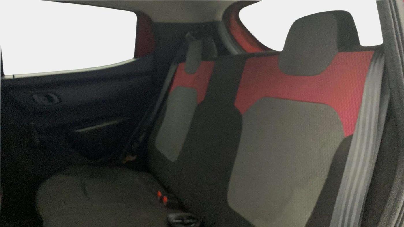 2018 Renault Kwid RXT 1.0 (O), Petrol, Manual, 38,375 km, Right Side Rear Door Cabin