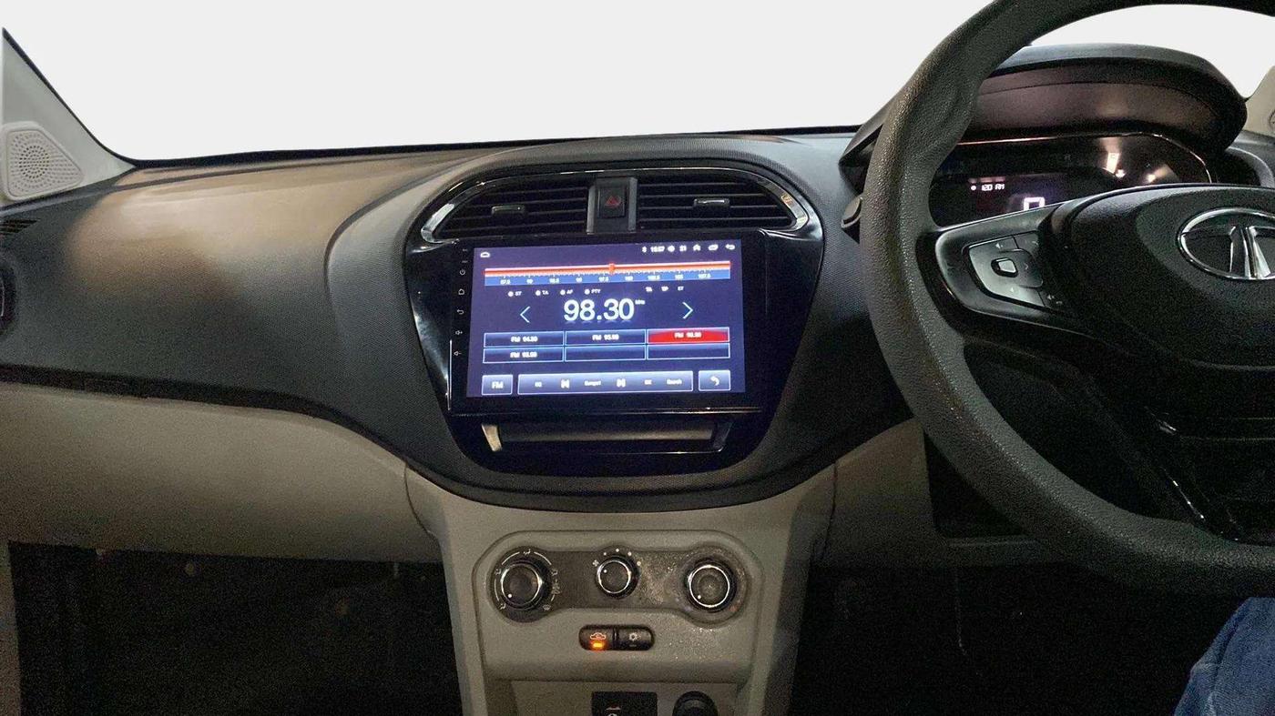 2022 Tata Tiago XT (O) PETROL, Petrol, Manual, 15,229 km, Air Conditioner