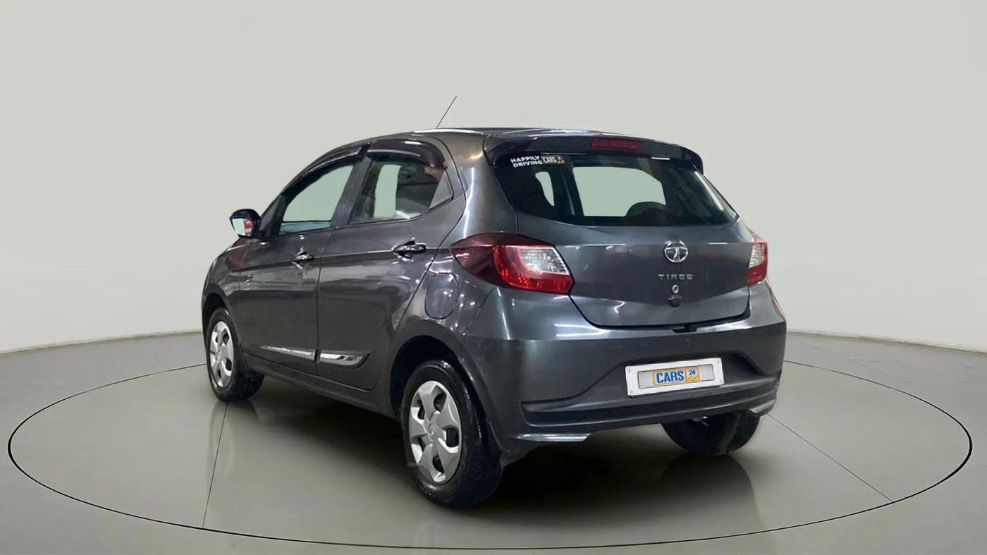 2022 Tata Tiago XT (O) PETROL, Petrol, Manual, 15,229 km, Left Back Diagonal