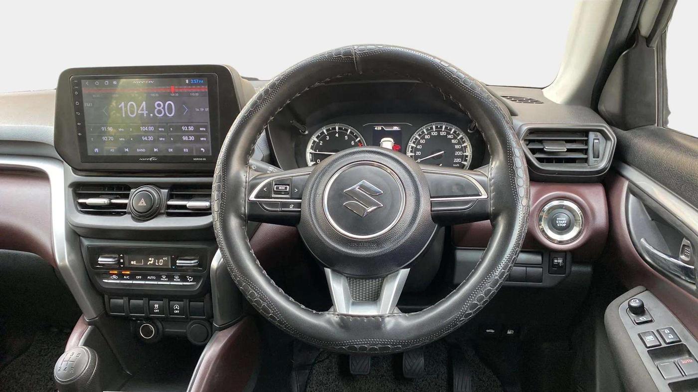 2023 Maruti Grand Vitara SIGMA SMART HYBRID, Petrol, Manual, 10,618 km, Steering Wheel Close Up