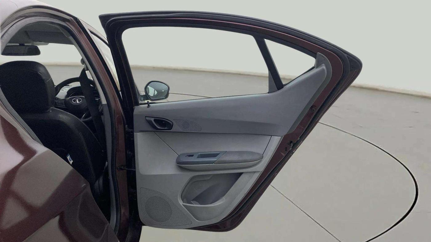 2022 Tata TIGOR XZ CNG, CNG, Manual, 82,289 km, RHS Rear Door