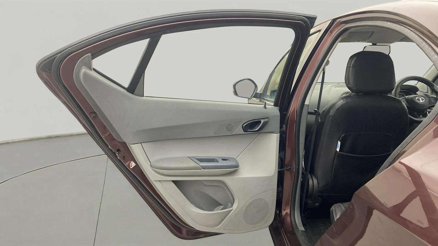 2022 Tata TIGOR XZ CNG, CNG, Manual, 82,289 km, LHS Rear Door