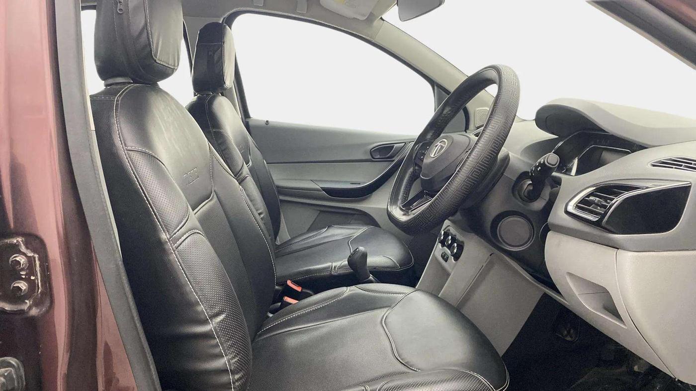 2022 Tata TIGOR XZ CNG, CNG, Manual, 82,289 km, Right Side Front Door Cabin