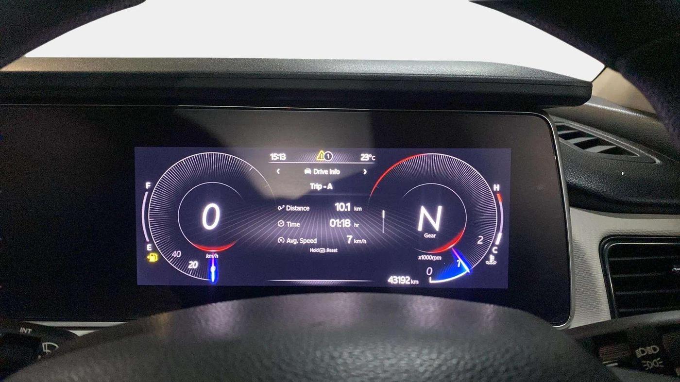 2021 Mahindra XUV700 AX 5 P MT 7 STR, Petrol, Manual, 43,182 km, Odometer Image
