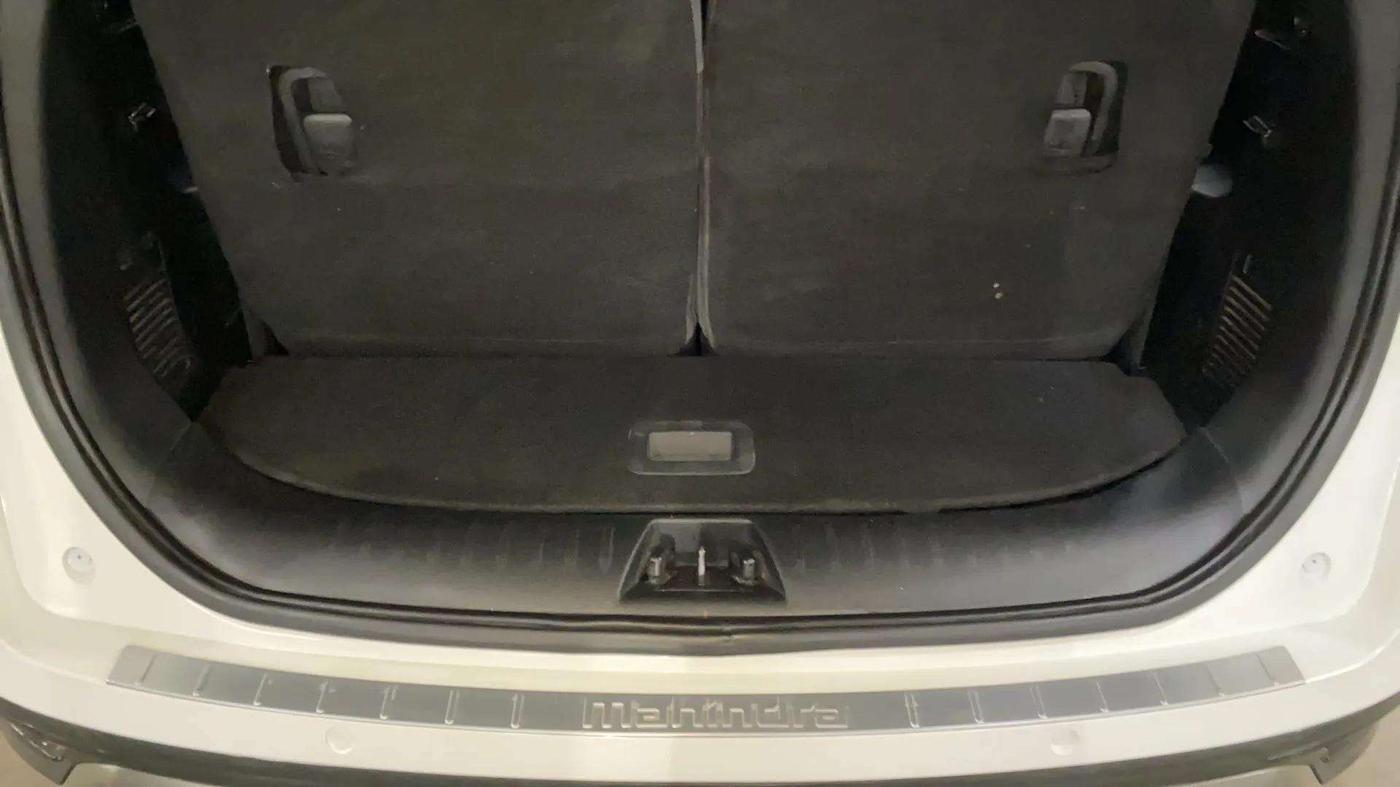 2021 Mahindra XUV700 AX 5 P MT 7 STR, Petrol, Manual, 43,182 km, Boot Inside