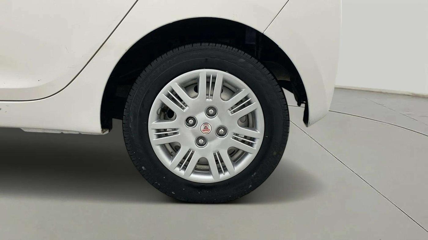 2015 Hyundai Eon ERA +, Petrol, Manual, 95,466 km, Left Rear Wheel