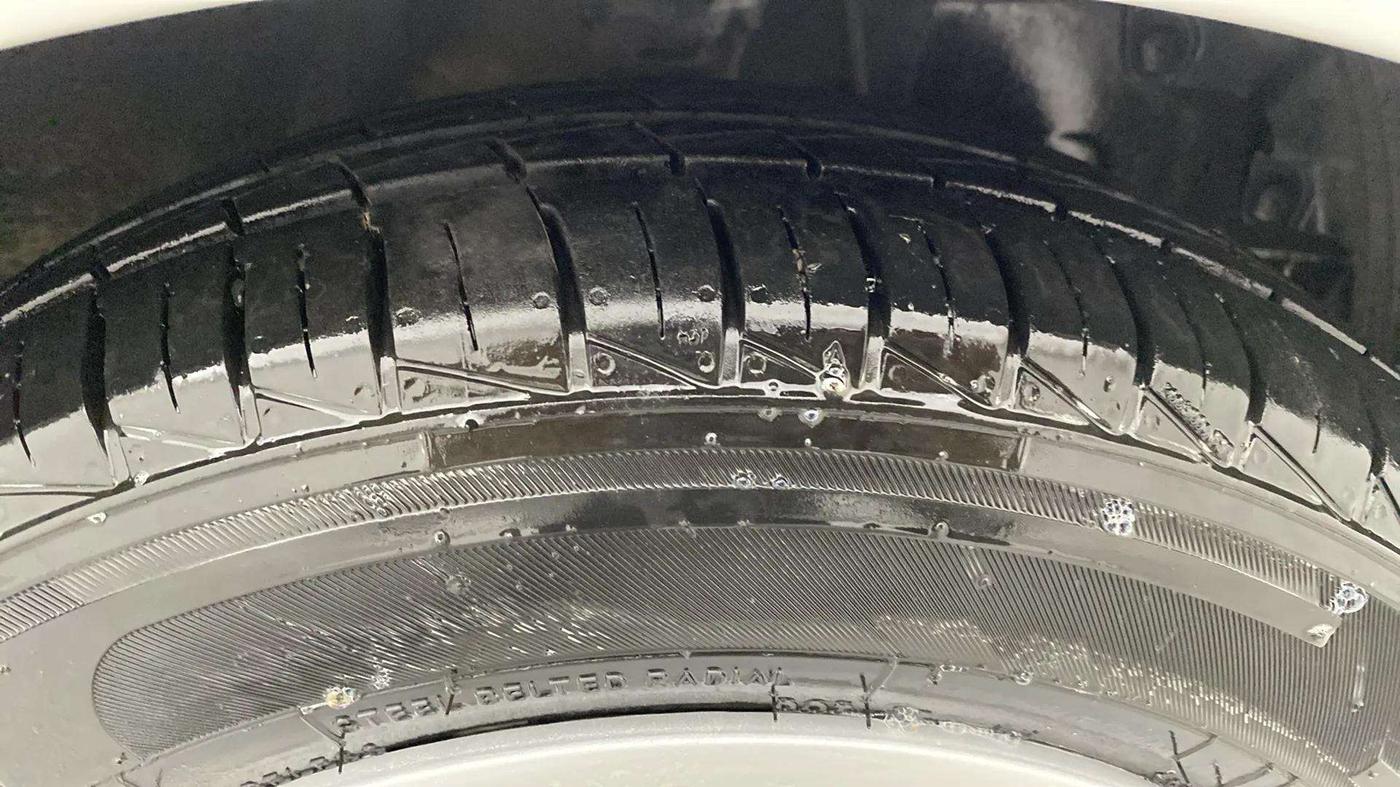 2015 Hyundai Eon ERA +, Petrol, Manual, 95,466 km, Right Front Tyre Tread