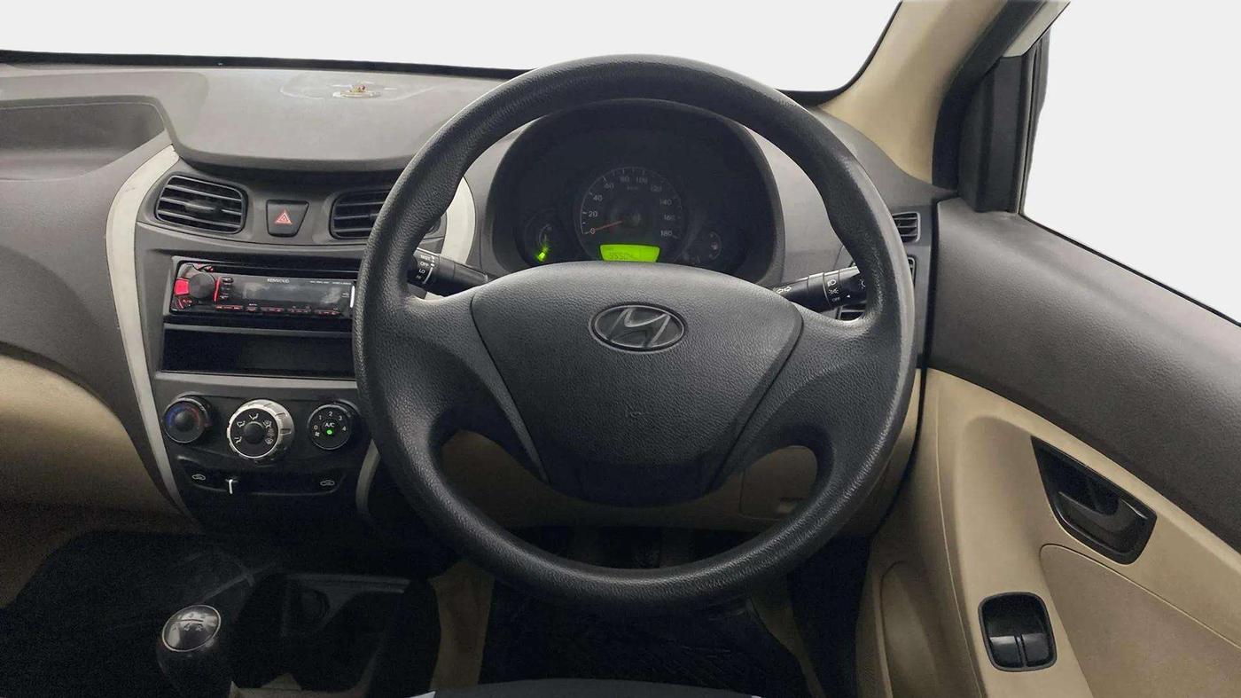 2015 Hyundai Eon ERA +, Petrol, Manual, 95,466 km, Steering Wheel Close Up