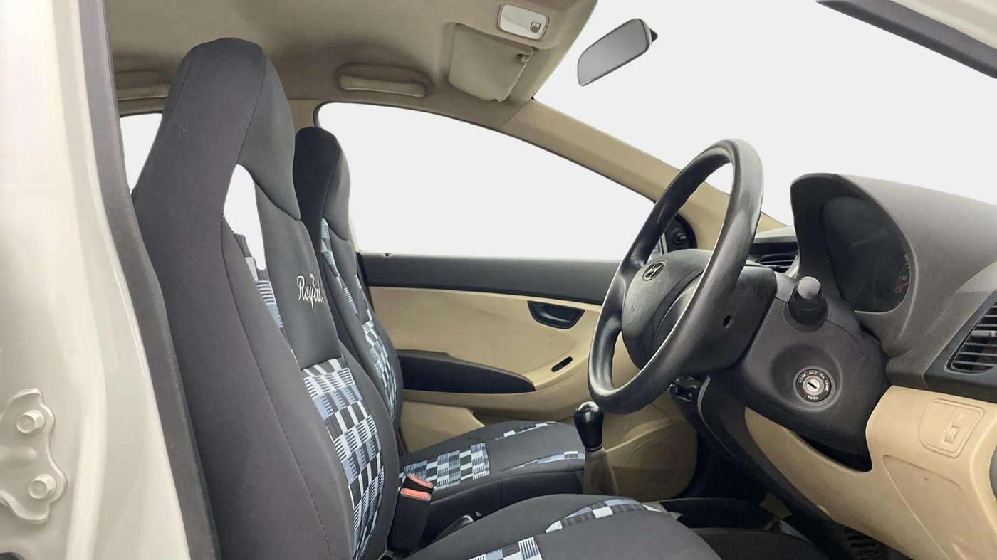 2015 Hyundai Eon ERA +, Petrol, Manual, 95,466 km, Right Side Front Door Cabin