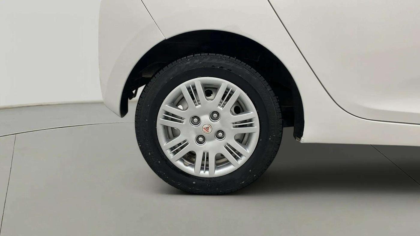 2015 Hyundai Eon ERA +, Petrol, Manual, 95,466 km, Right Rear Wheel