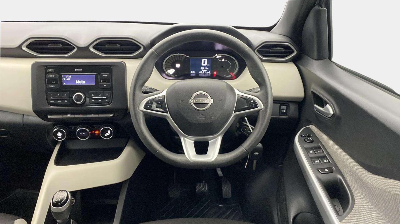 2023 Nissan MAGNITE XL, Petrol, Manual, 18,606 km, Steering Wheel Close Up