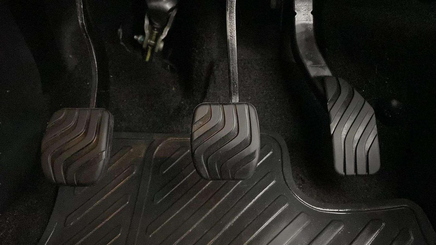 2023 Nissan MAGNITE XL, Petrol, Manual, 18,606 km, Pedals