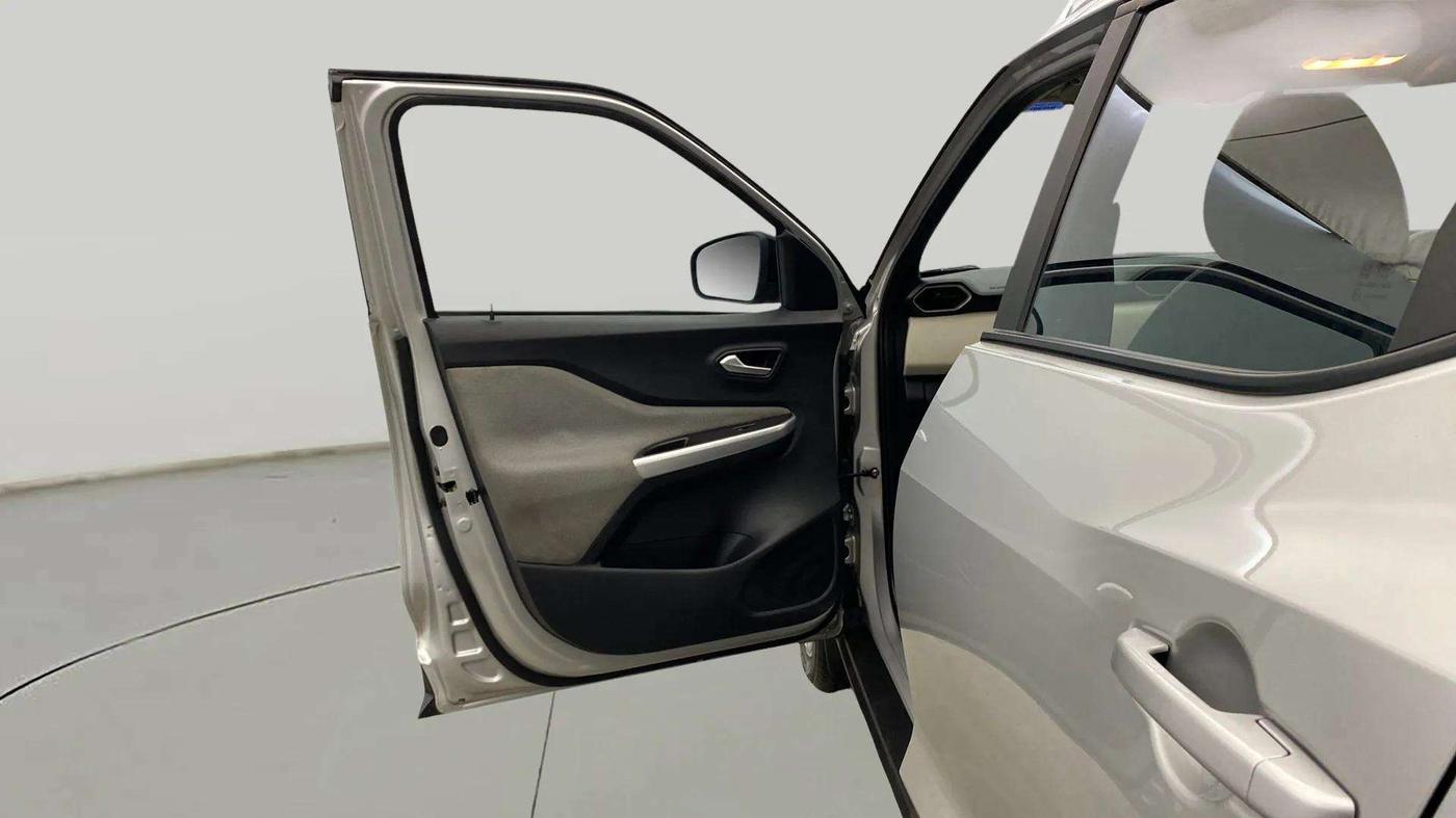 2023 Nissan MAGNITE XL, Petrol, Manual, 18,606 km, LHS Front Door