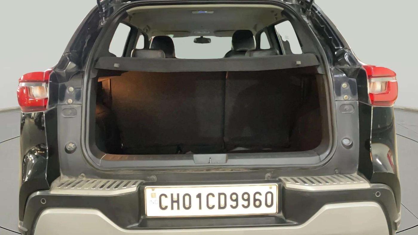 2021 Nissan MAGNITE XV TURBO, Petrol, Manual, 38,971 km, Boot Inside