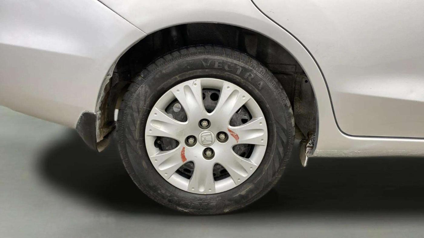 2015 Honda Amaze 1.2L I-VTEC SX, Petrol, Manual, 50,679 km, Right Rear Wheel