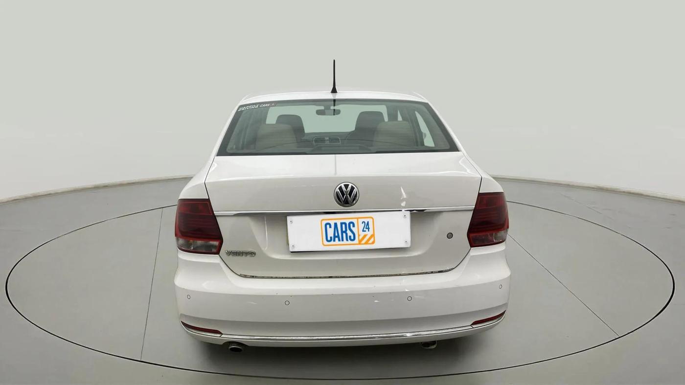 2016 Volkswagen Vento HIGHLINE 1.6 MPI, Petrol, Manual, 59,747 km, Back/Rear