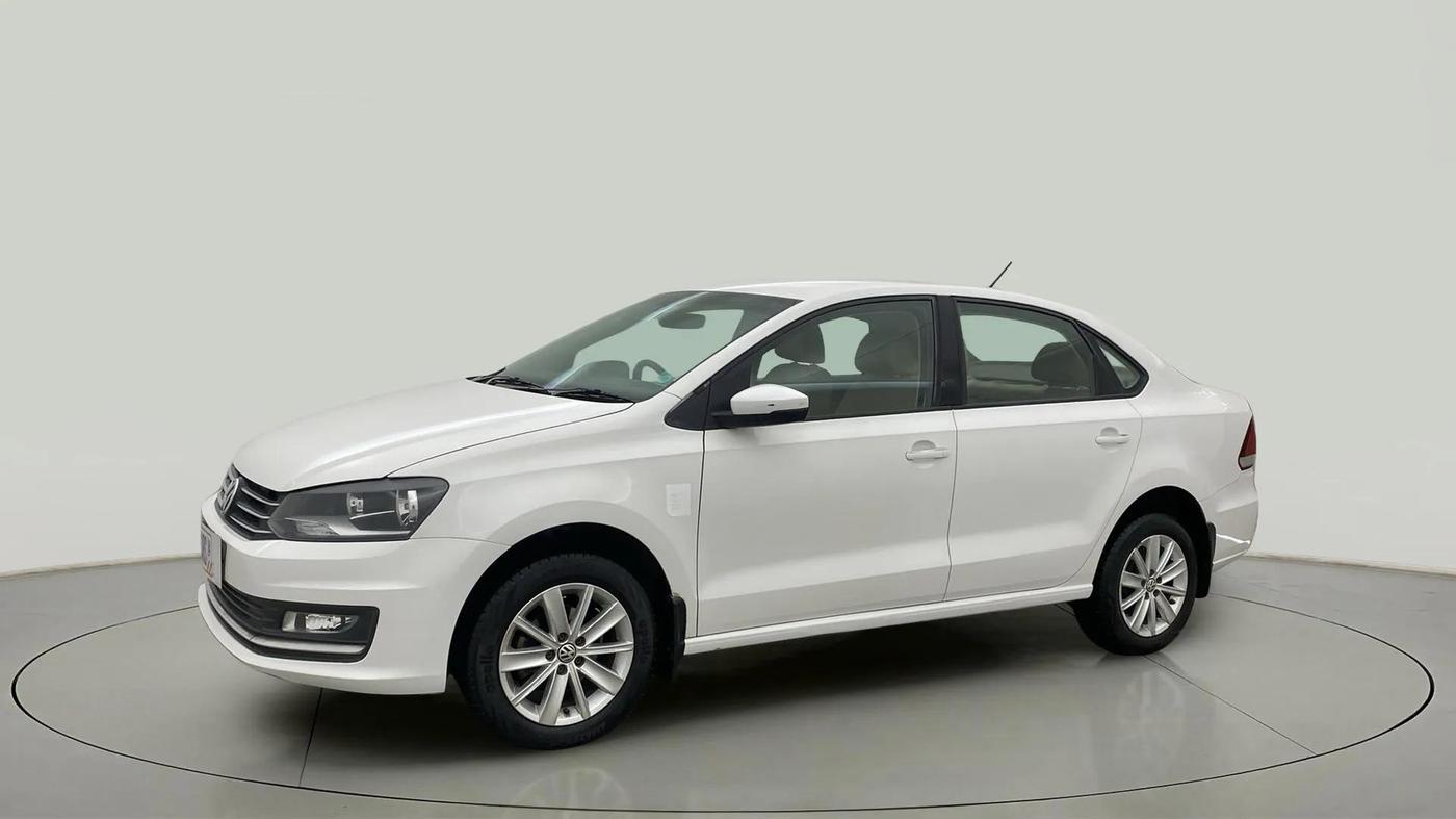 2016 Volkswagen Vento HIGHLINE 1.6 MPI, Petrol, Manual, 59,747 km, Left Front Diagonal