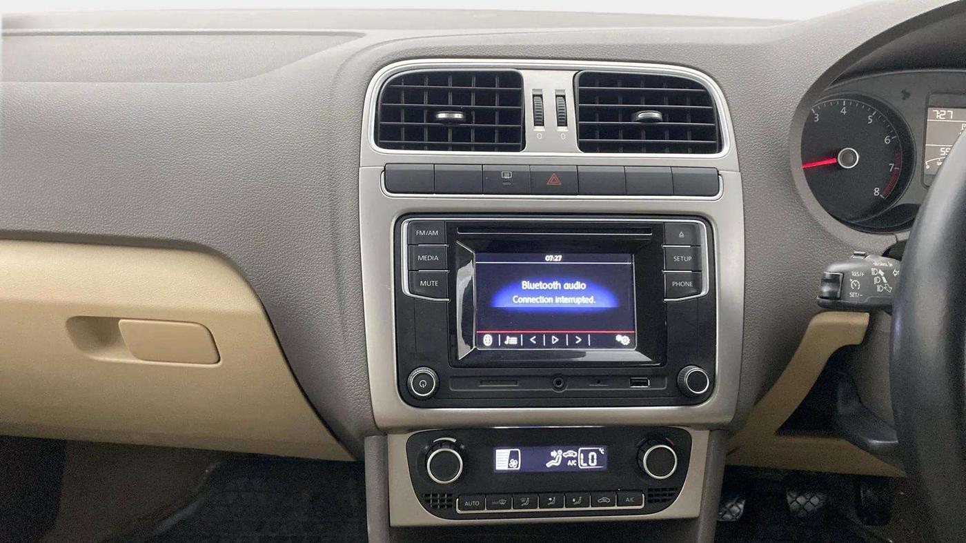 2016 Volkswagen Vento HIGHLINE 1.6 MPI, Petrol, Manual, 59,747 km, Air Conditioner