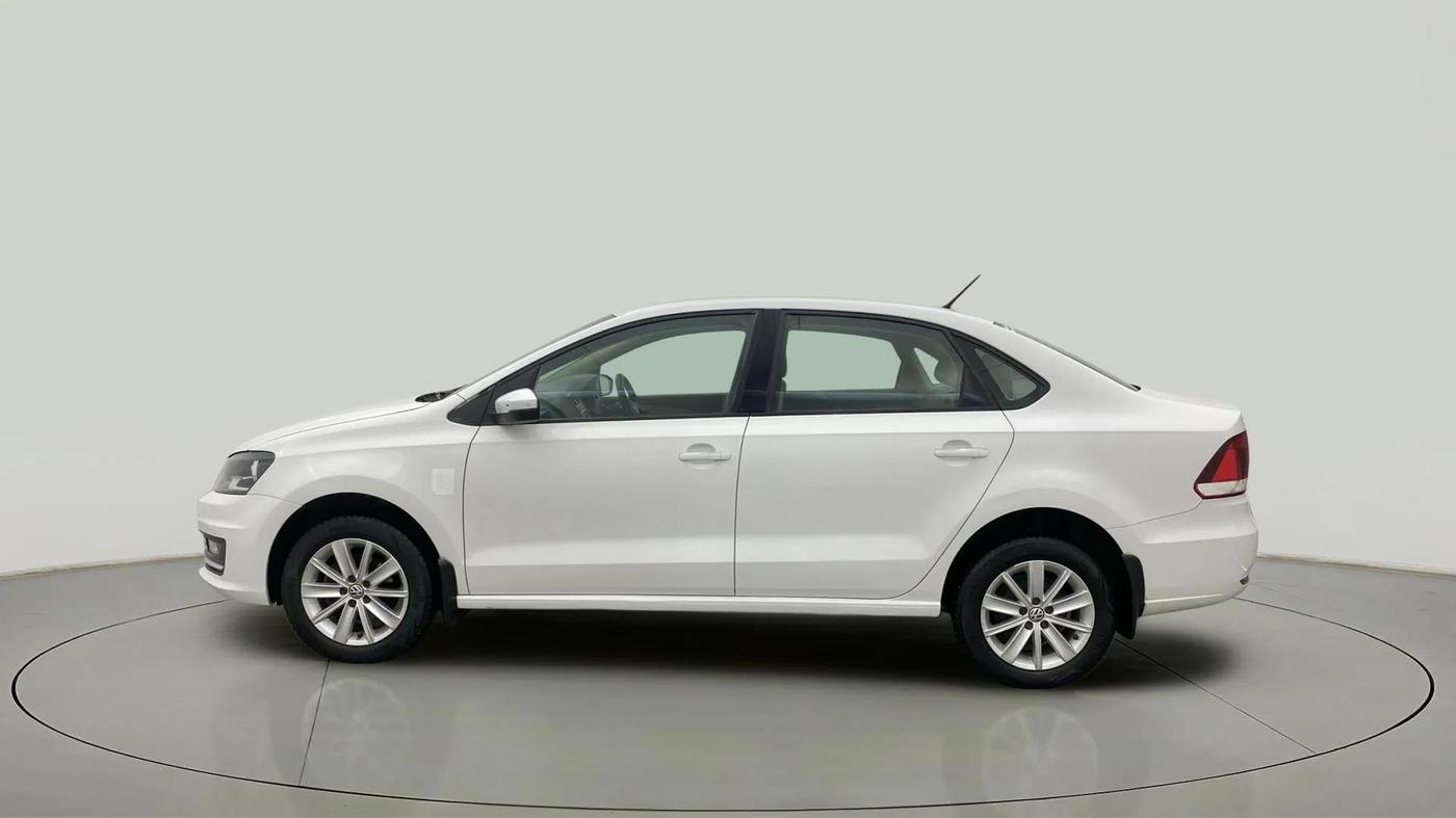 2016 Volkswagen Vento HIGHLINE 1.6 MPI, Petrol, Manual, 59,747 km, Left Side