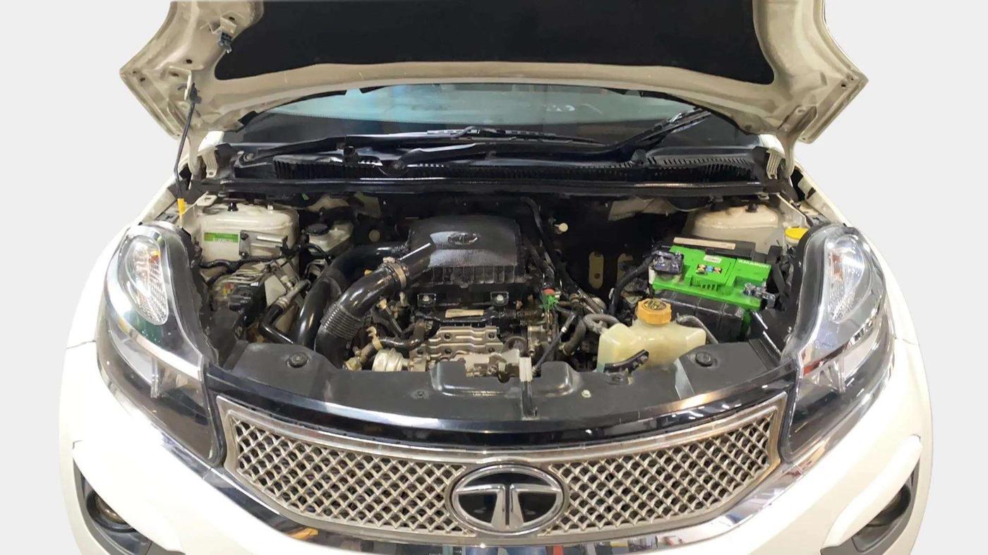 2018 Tata NEXON XM PETROL, Petrol, Manual, 41,959 km, Open Bonet
