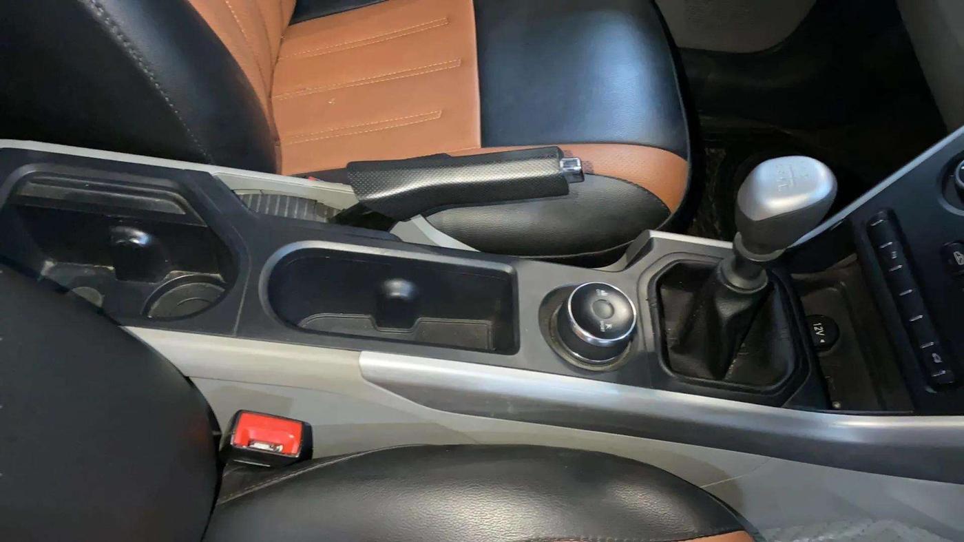2018 Tata NEXON XM PETROL, Petrol, Manual, 41,959 km, Gear Lever
