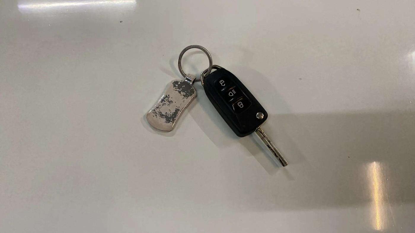 2018 Tata NEXON XM PETROL, Petrol, Manual, 41,959 km, Key Close Up