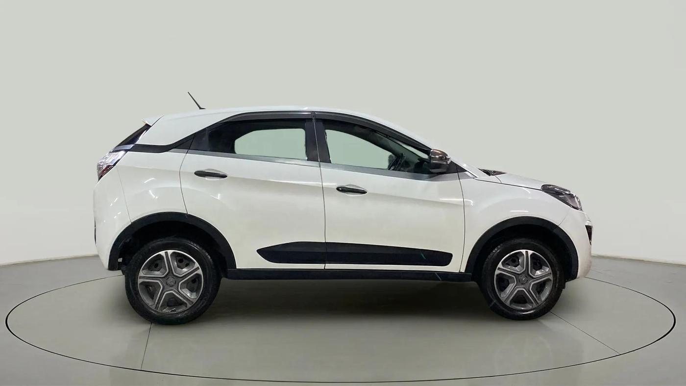 2018 Tata NEXON XM PETROL, Petrol, Manual, 41,959 km, Right Side View
