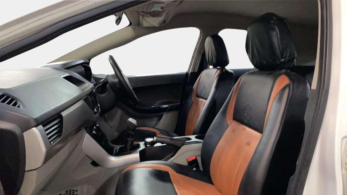 2018 Tata NEXON XM PETROL, Petrol, Manual, 41,959 km, Right Side Front Door Cabin