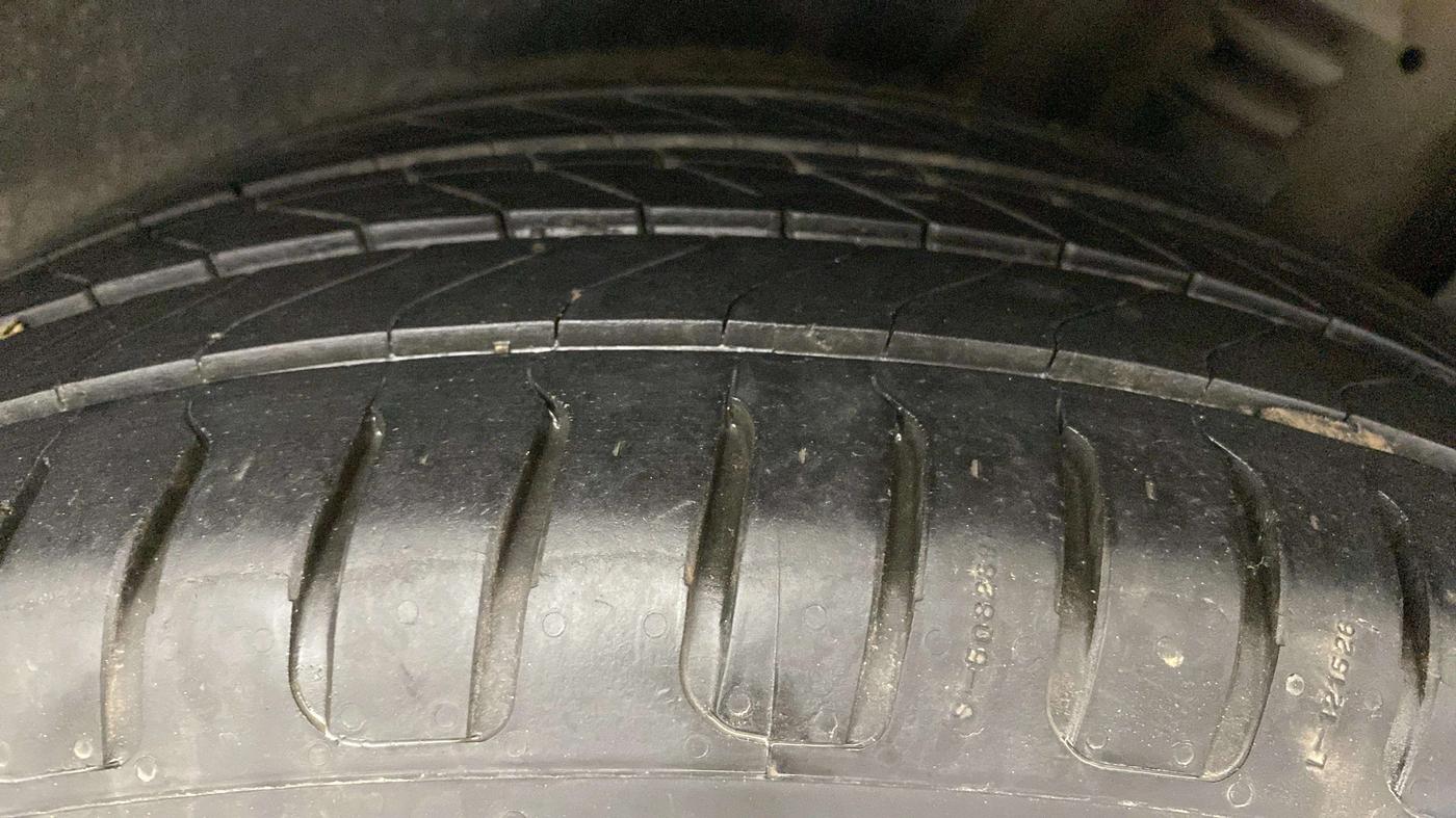 2020 KIA SELTOS GTX PLUS AT 1.5 DIESEL, Diesel, Automatic, 64,170 km, Left Rear Tyre Tread