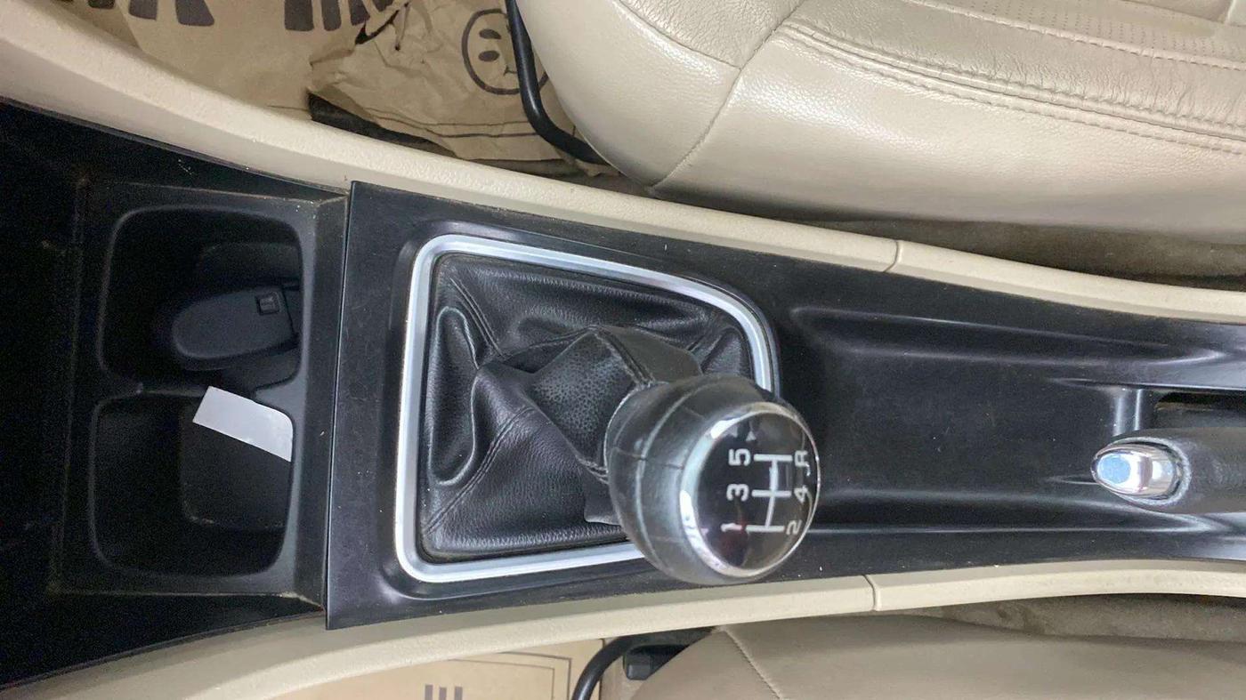 2017 Maruti Ciaz ALPHA 1.4 PETROL, Petrol, Manual, 89,408 km, Gear Lever