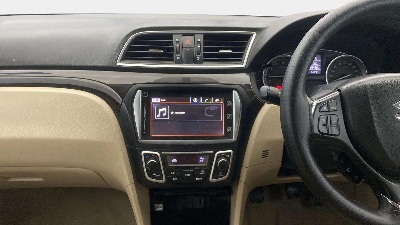 2017 Maruti Ciaz ALPHA 1.4 PETROL, Petrol, Manual, 89,408 km, Air Conditioner