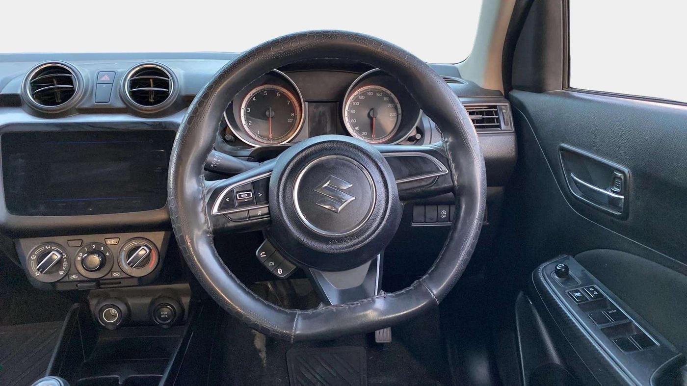 2022 Maruti Swift VXI, Petrol, Manual, 49,475 km, Steering Wheel Close Up