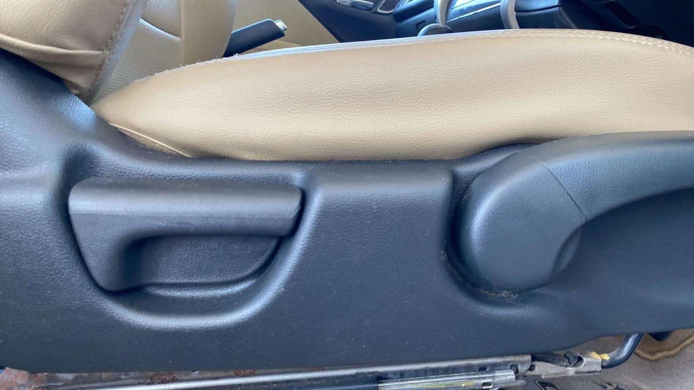 2020 Honda City 1.5L I-VTEC VX CVT, Petrol, Automatic, 44,572 km, Driver Side Adjustment Panel