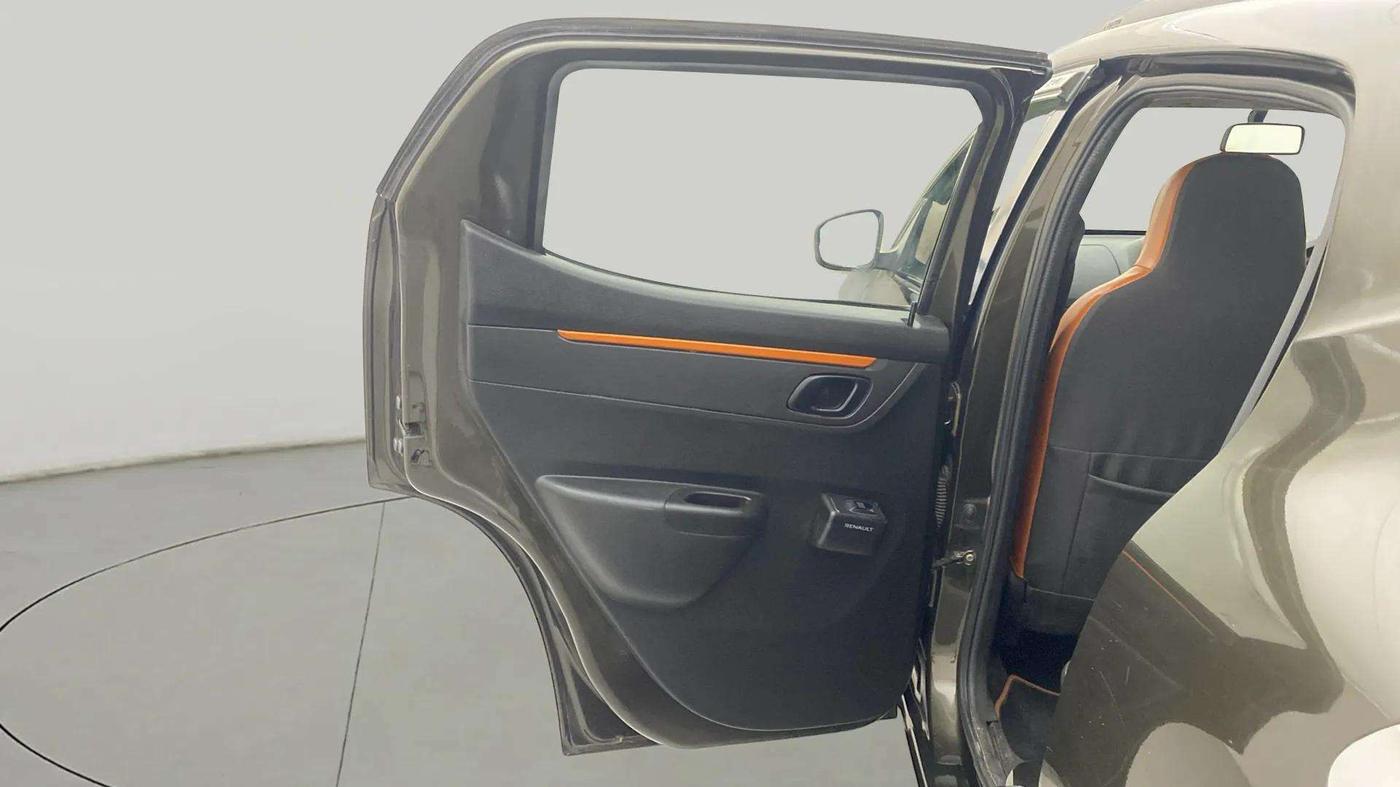 2018 Renault Kwid CLIMBER 1.0 AMT, Petrol, Automatic, 33,840 km, LHS Rear Door