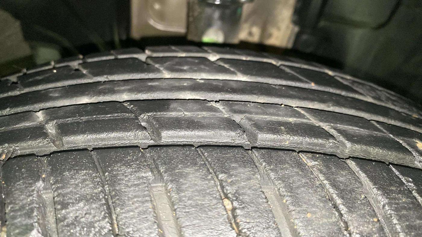 2018 Renault Kwid CLIMBER 1.0 AMT, Petrol, Automatic, 33,840 km, Right Front Tyre Tread