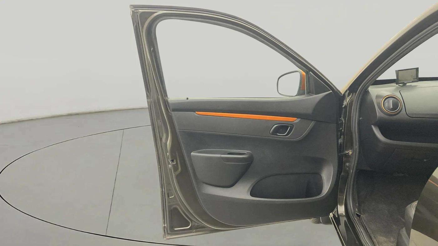 2018 Renault Kwid CLIMBER 1.0 AMT, Petrol, Automatic, 33,840 km, LHS Front Door