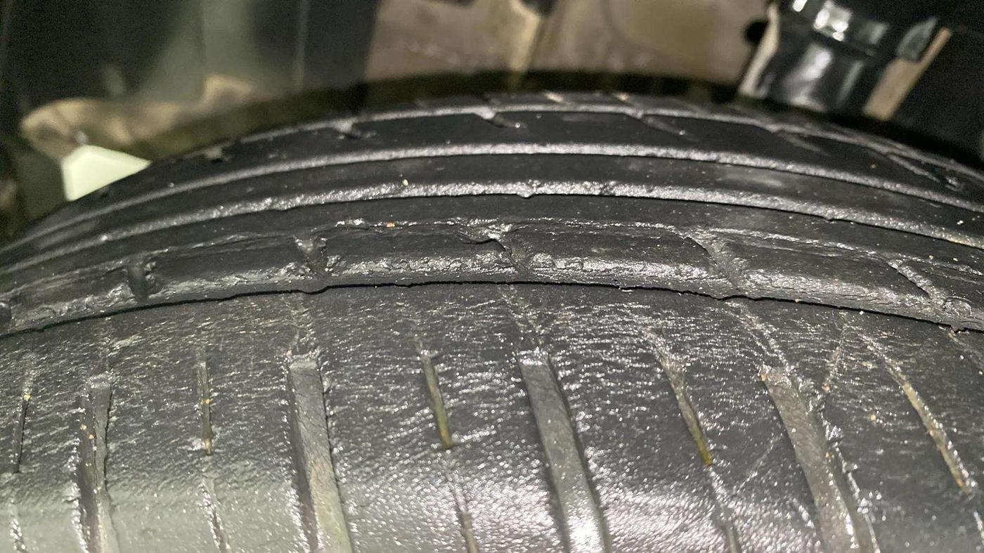 2018 Renault Kwid CLIMBER 1.0 AMT, Petrol, Automatic, 33,840 km, Left Front Tyre Tread