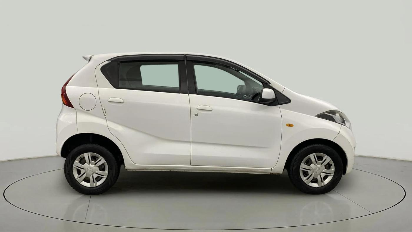 2017 Datsun Redi Go S 1.0, Petrol, Manual, 99,946 km, Right Side View