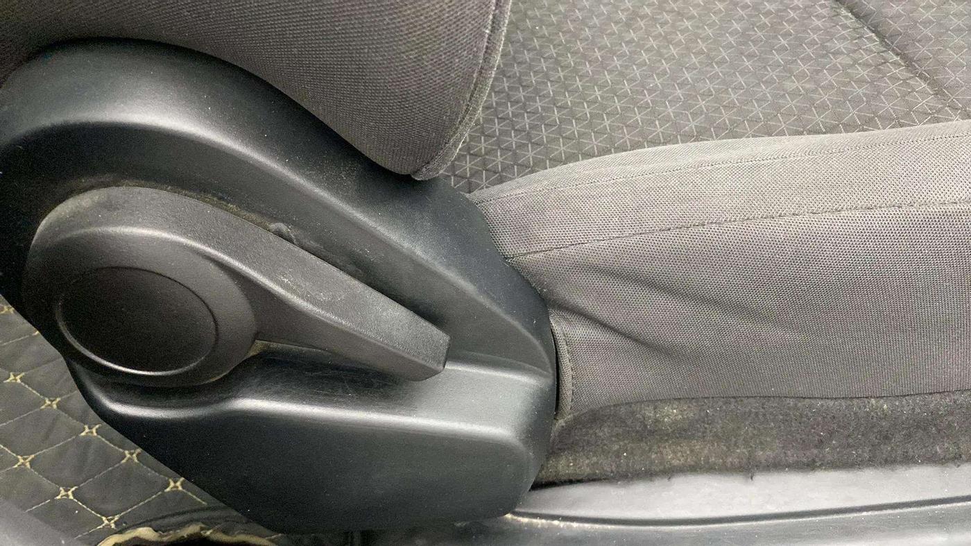 2020 Tata ALTROZ XT PETROL, Petrol, Manual, 48,575 km, Driver Side Adjustment Panel