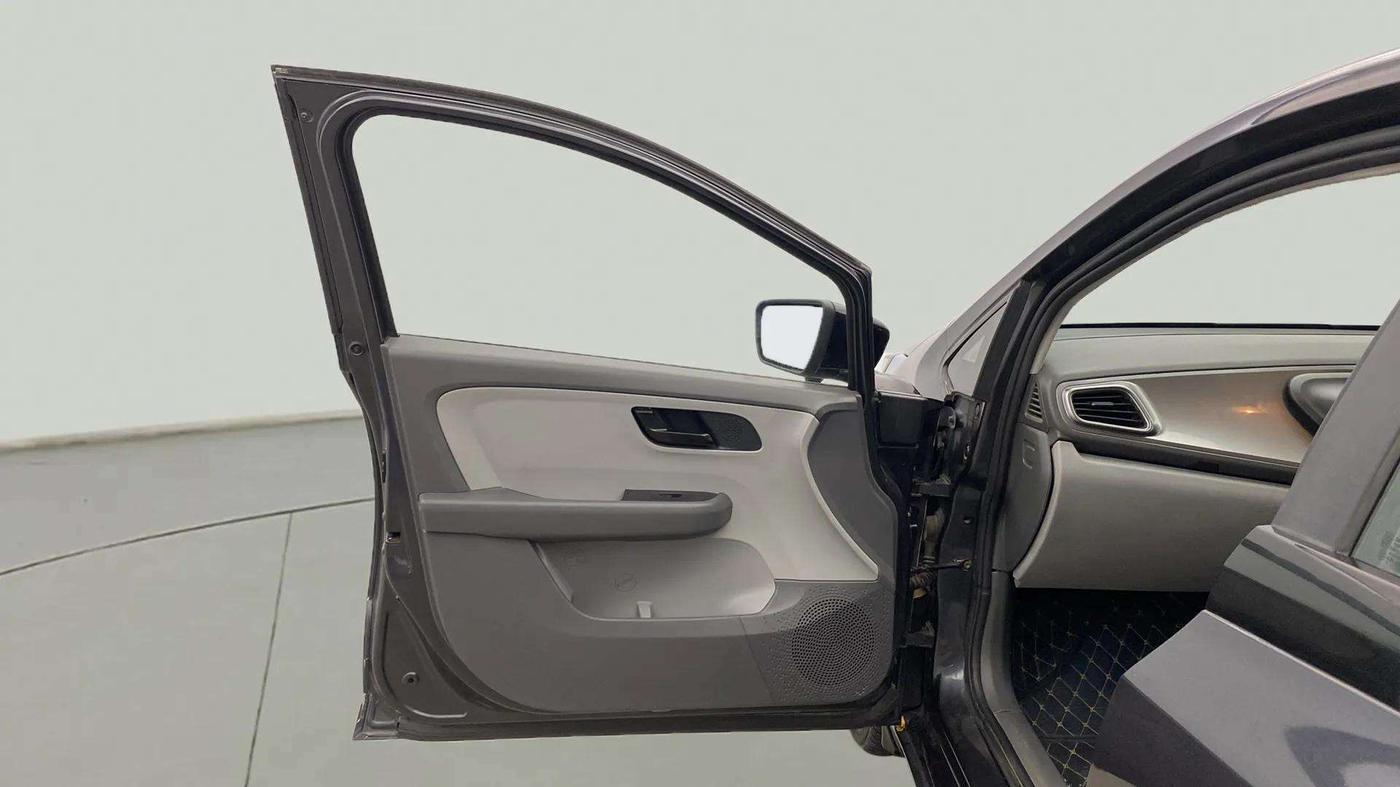 2020 Tata ALTROZ XT PETROL, Petrol, Manual, 48,575 km, LHS Front Door