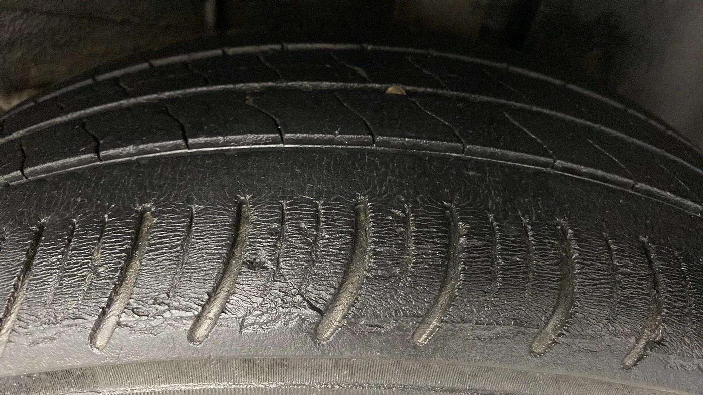 2020 Tata ALTROZ XT PETROL, Petrol, Manual, 48,575 km, Left Rear Tyre Tread
