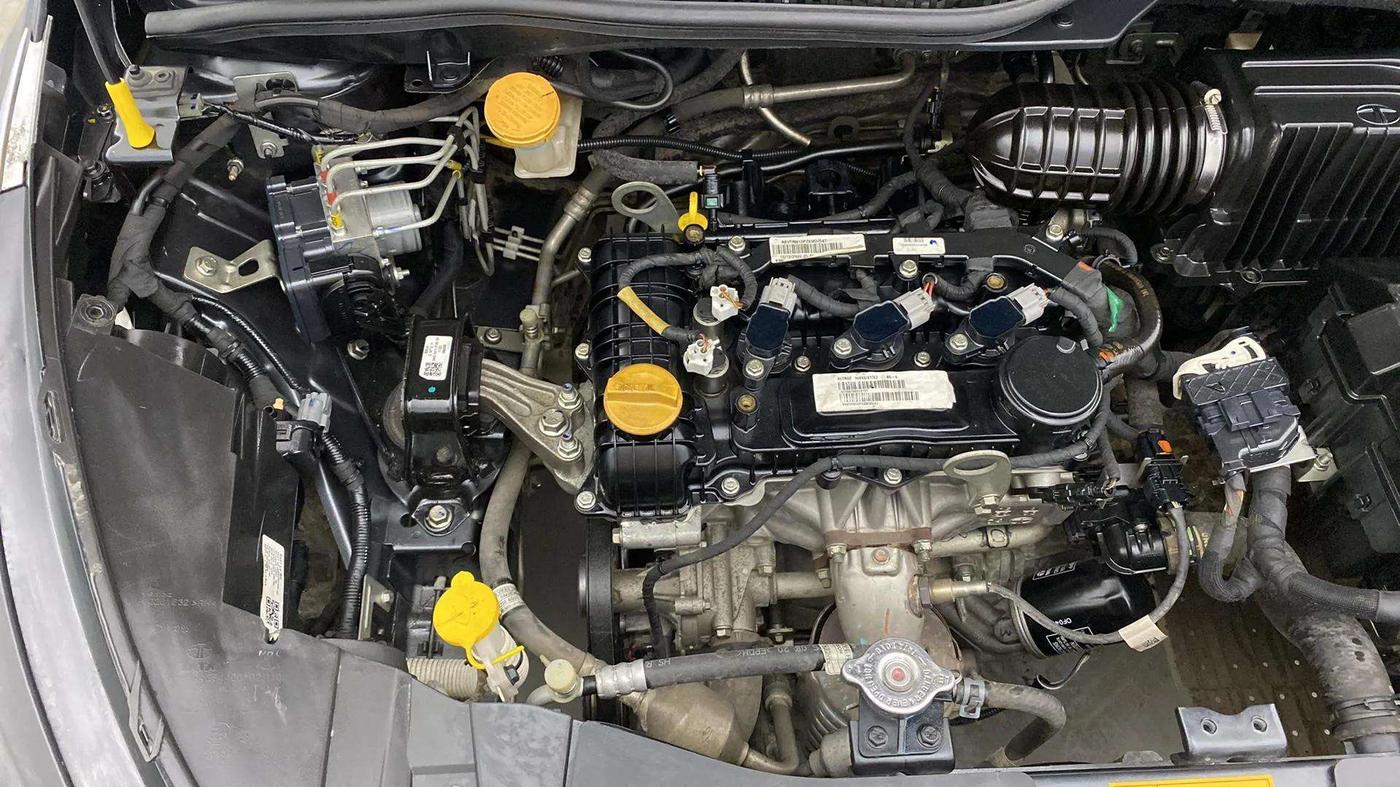 2020 Tata ALTROZ XT PETROL, Petrol, Manual, 48,575 km, Engine View - Right